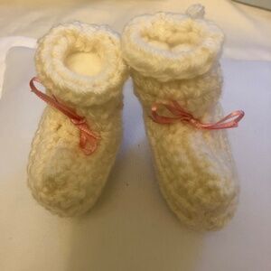 NWOT - Handmade Baby Booties Ivory w/Pink Ribbon Ties - Size 0-2 Months
